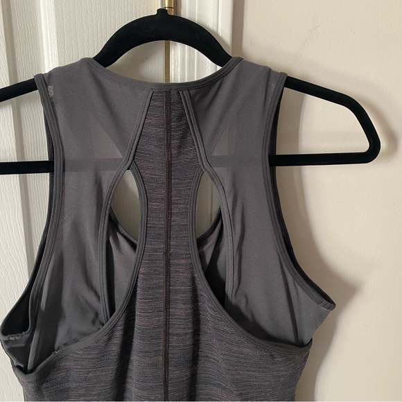 Lululemon Dress With Built In Bra Grey Striped NWOT Size 10 never worn - Picture 5 of 5